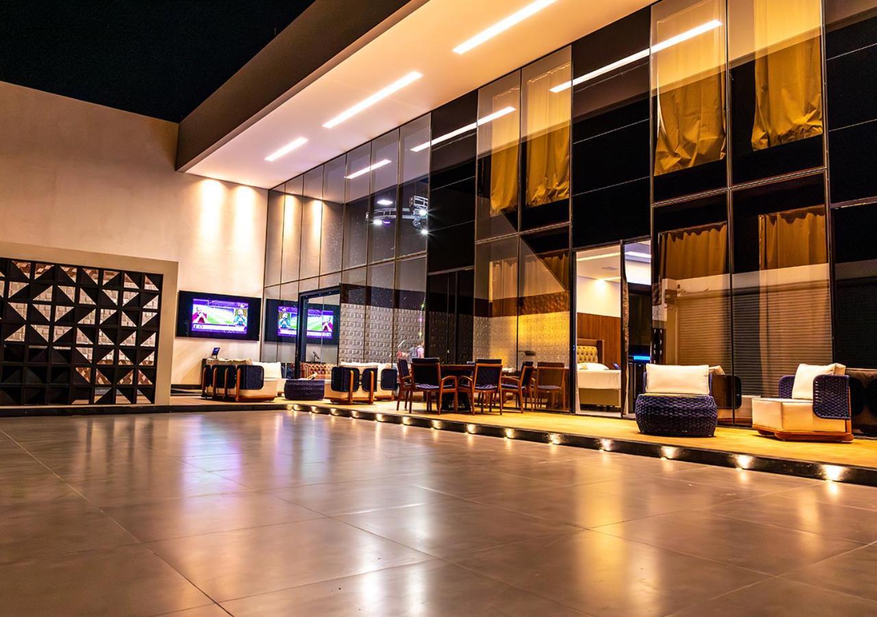 Love hotel Dubai Petrolina