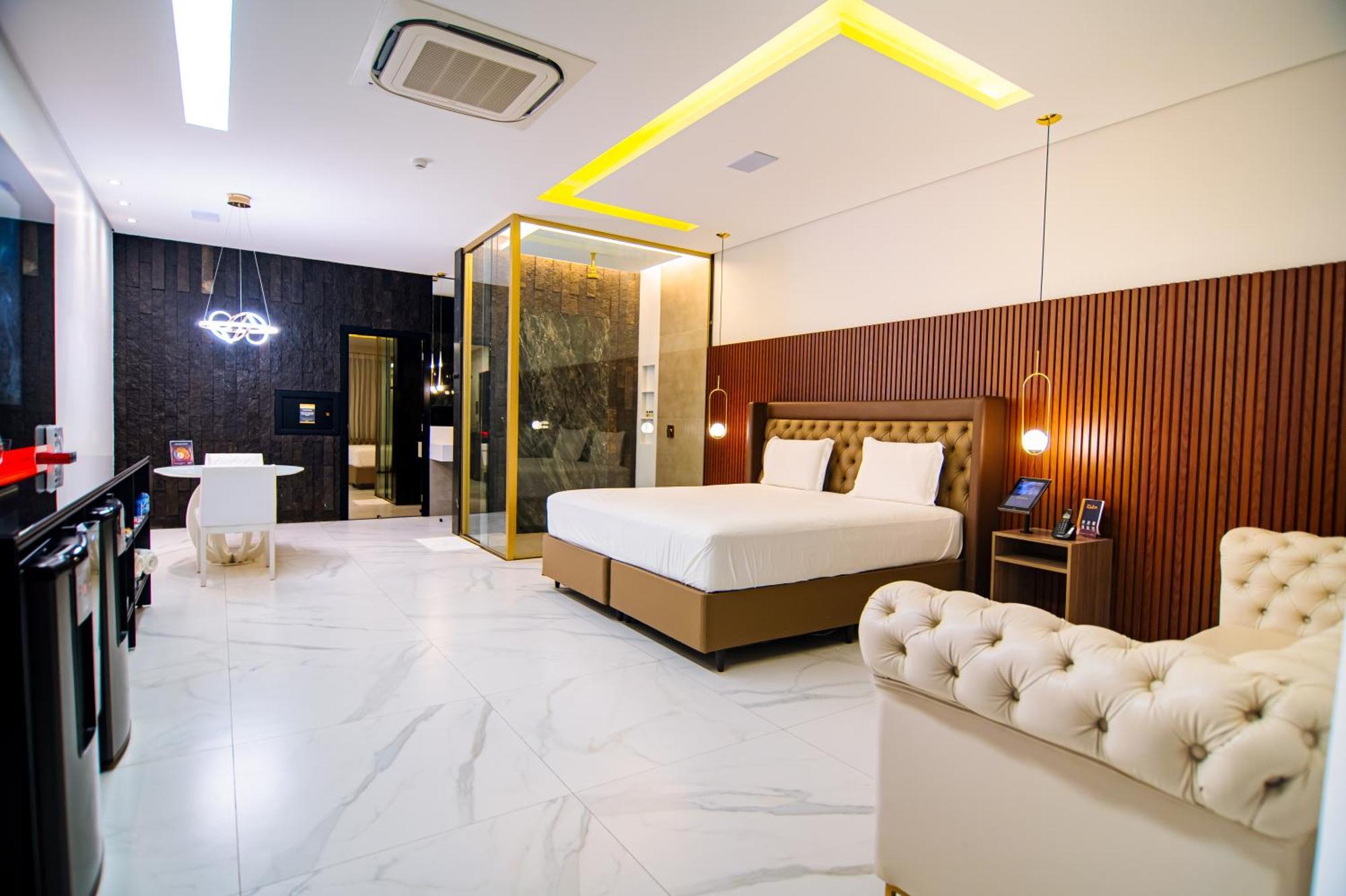 Love hotel Dubai